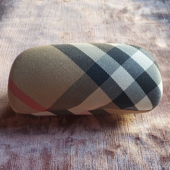 Burberry Women's Sunglasses with Case - Picture 4 of 7